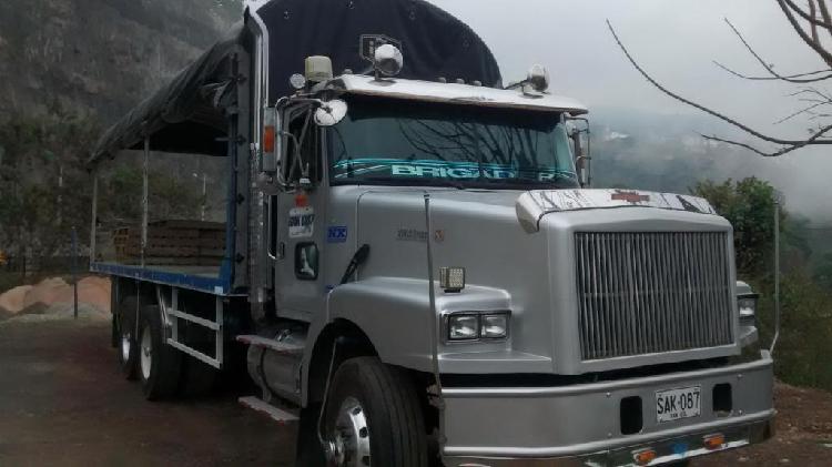 Transporte en Camión Dobletroque de 15 ton en Bucaramanga, Santander, Colombia